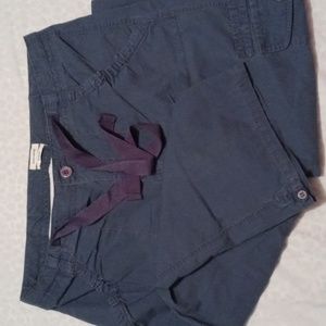 Dockers favorite fit Bermuda cargo capri shorts size 12